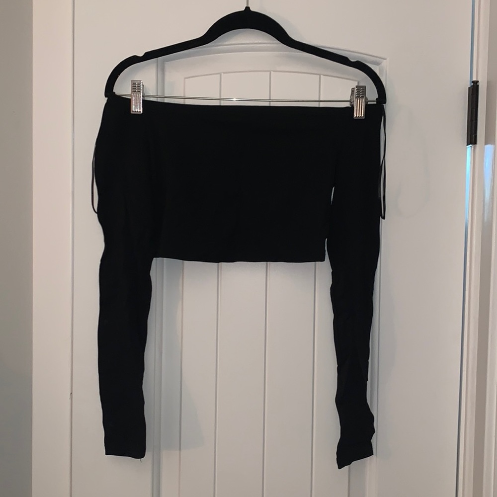 Size small black off the shoulder long sleeve crop top.